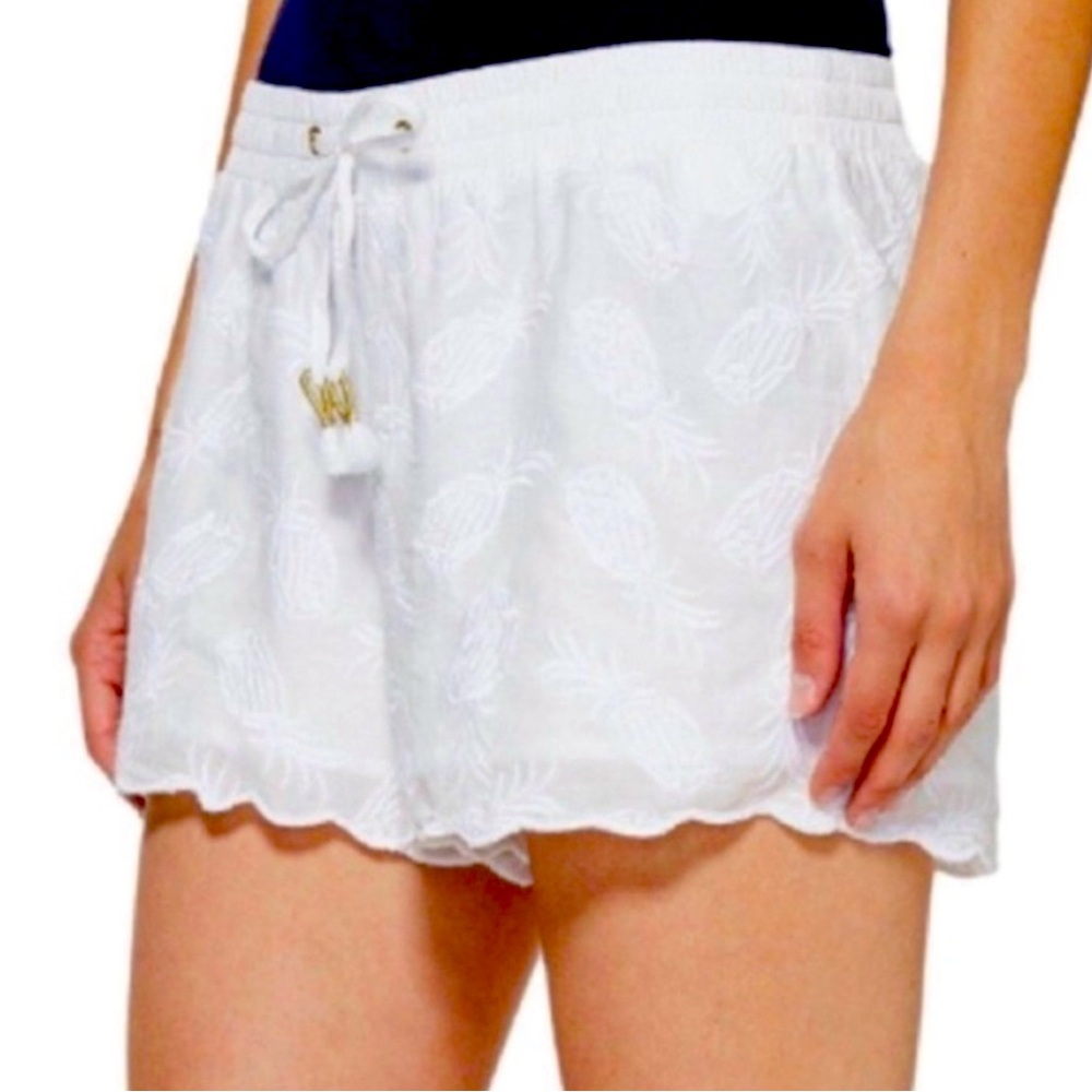 Lilly Pulitzer Bay Breeze White Embroidered Pineapple Shorts Small